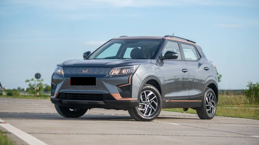 Mahindra xuv400 Ev