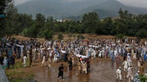 Pakistan Floods Kill Over 300 in 48 Hours as Monsoon Rains Bring Unstoppable Destruction
