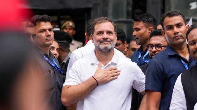 Vote Chori vs Voter Rights: Rahul Gandhi’s Bihar Yatra Turns into Big Opposition Battle Ahead of Elections