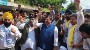 Democracy Under Lock? AAP’s Sanjay Singh, Others ‘Detained’ in Srinagar After Doda MLA Held Under PSA